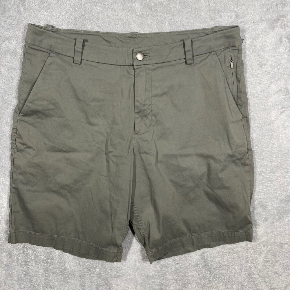 Lululemon Commission Mens Green Khaki Stretch Shorts With‎ Zipper Pocket Size 34